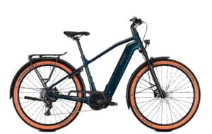 Elektrische fiets met oranje banden en bagagedrager
