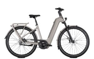 Moderne elektrische stadsfiets met lage instap