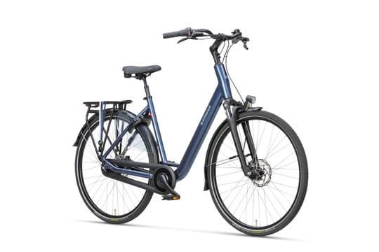 Blauwe moderne stadsfiets met lage instap
