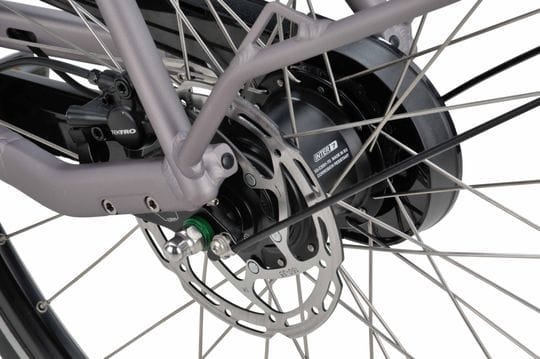 Achterwiel e-bike met naafmotor en schijfrem